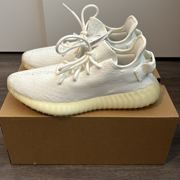 Yeezy Boost 350 V2 Triple White  (US 9.5) - Picture 3 of 5